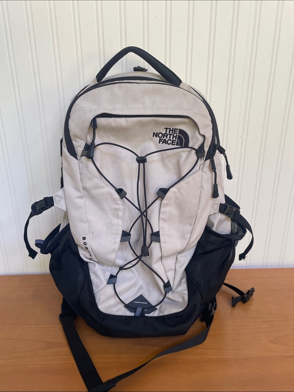 The North Face Borealis Backpack Light Gray & Black laptop sleeve